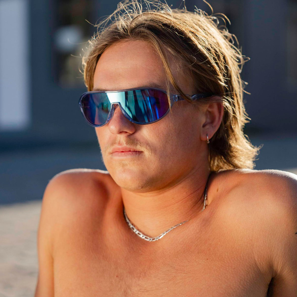 Lunettes de soleil sport classiques bleu - Avec verres bleus – Image 3